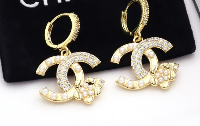 DATE NIGHT Earrings: Item(F# WXJ0938).