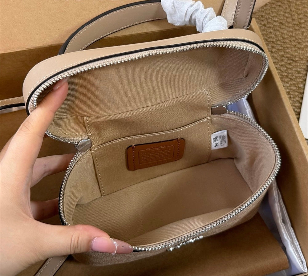 Miss CAMY ( Makeup) Handbag:Item (A#31537)