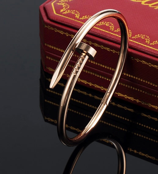 Precious Bangle: Item(F#16-27-1)