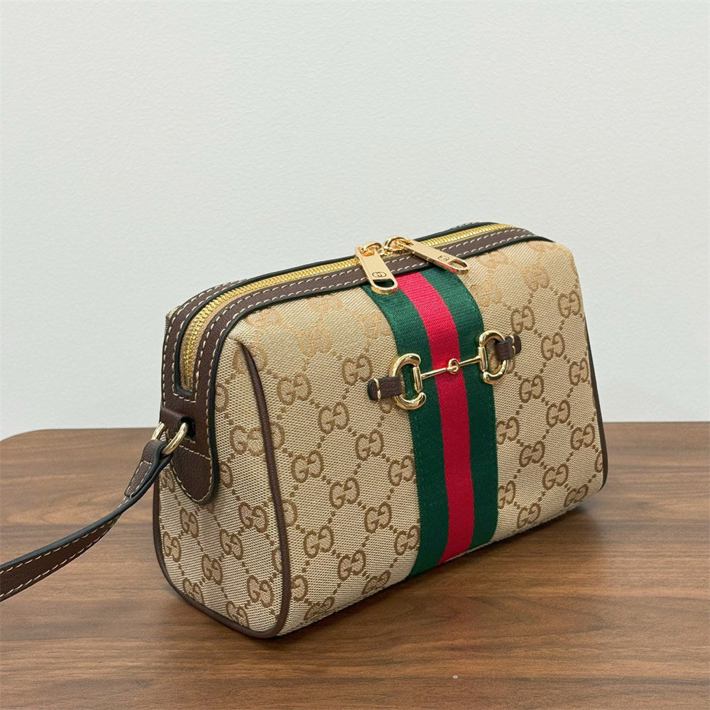 Clarissa Handbag: Item(A# 31803)