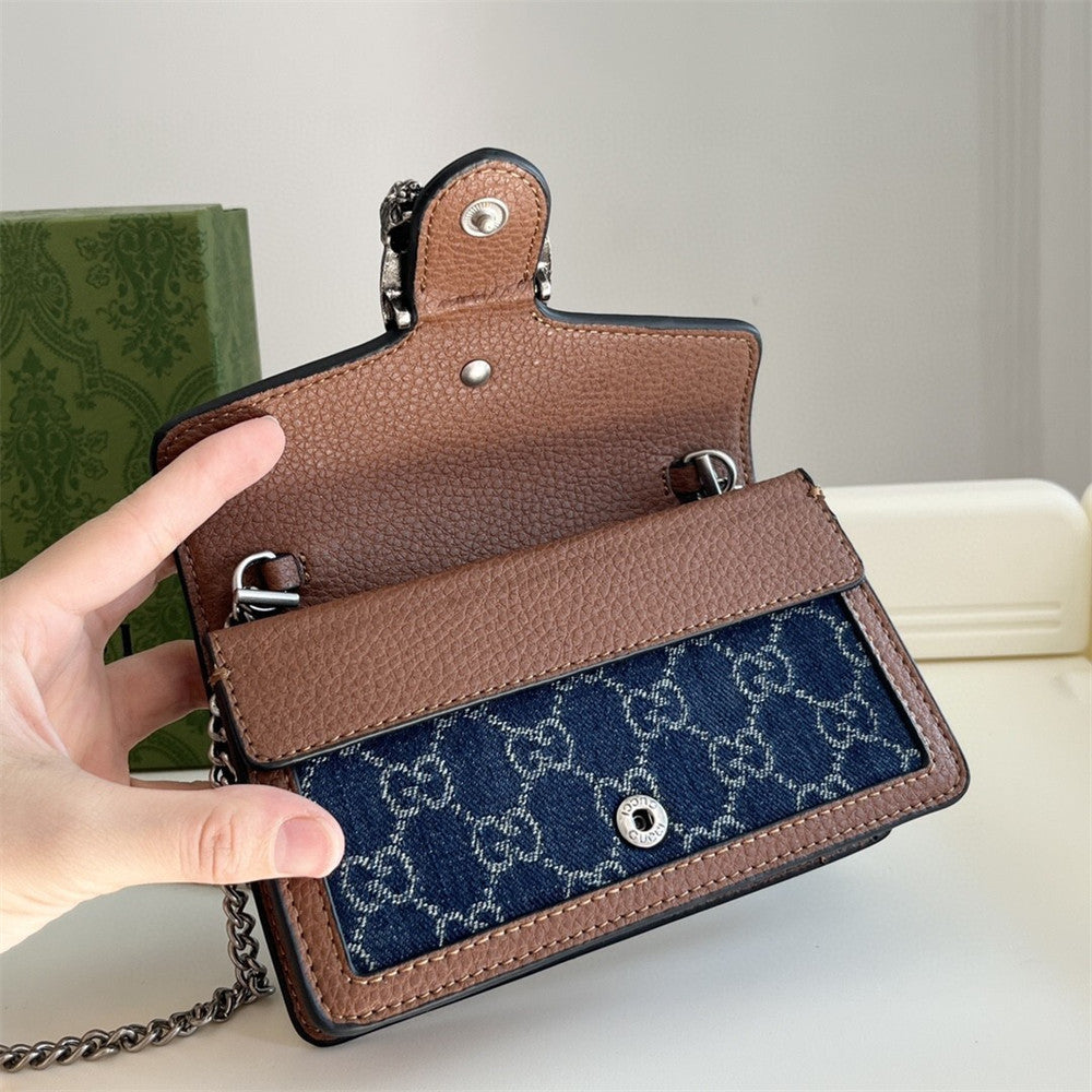 CLARISSA Handbag:Item (A# 31075).