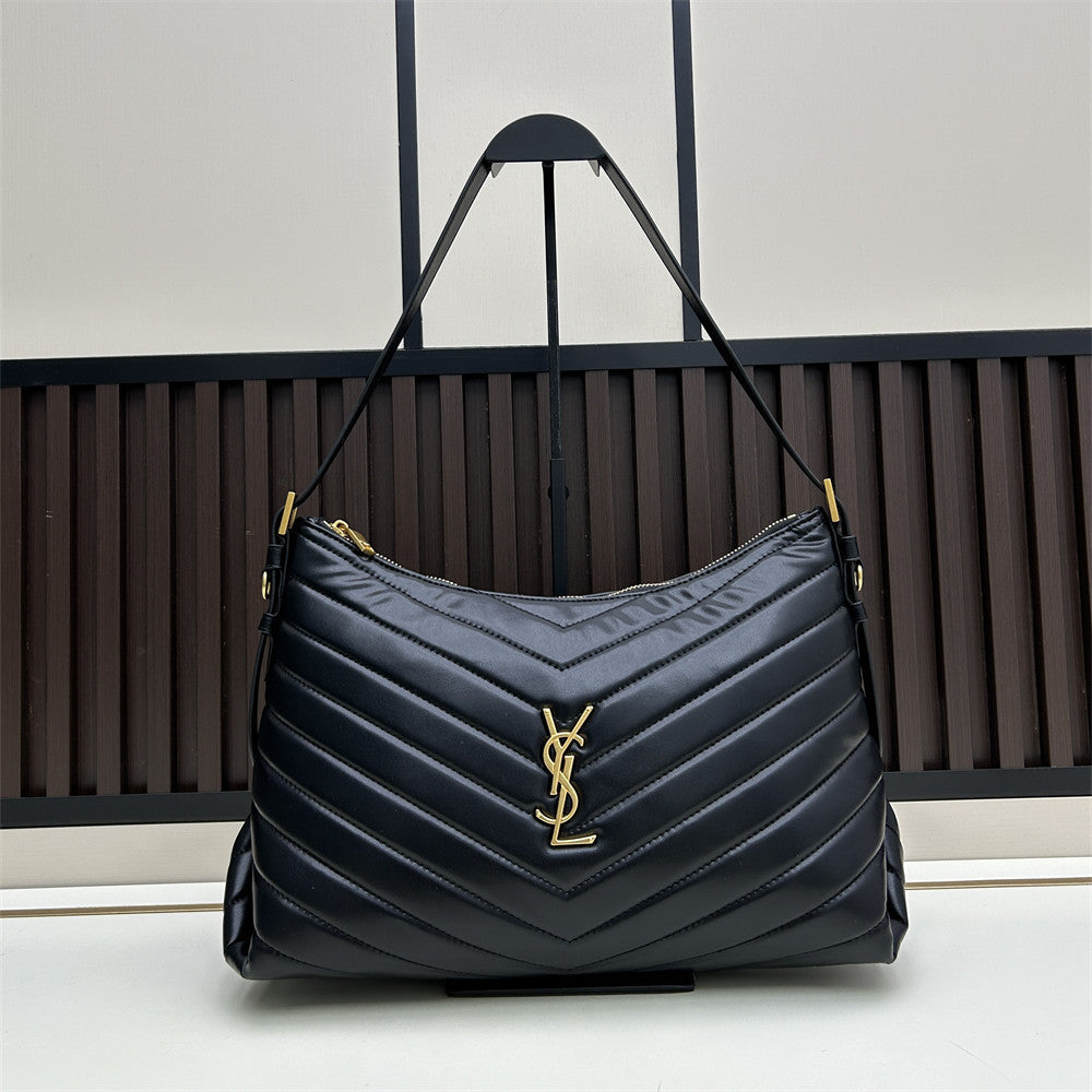 SUZZY Handbag: Item(#A 30674)
