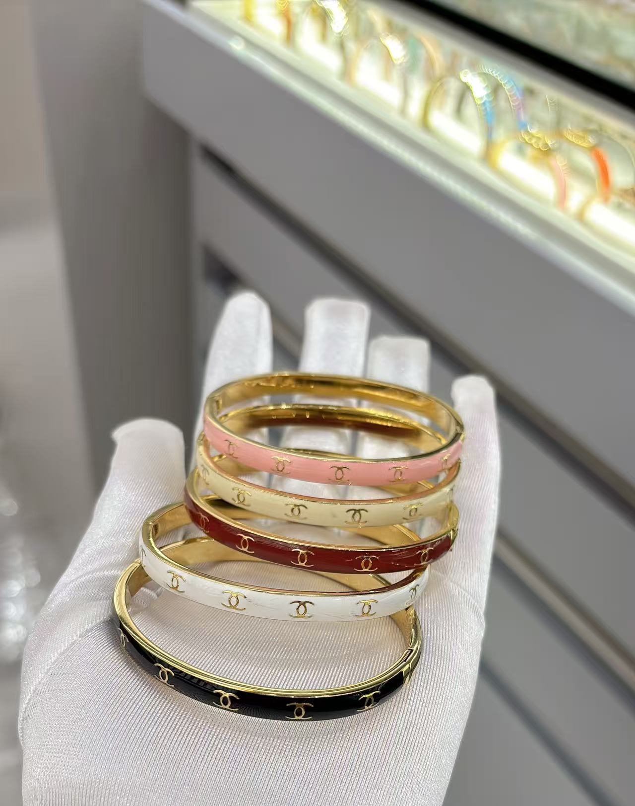 FAITH Bangle: Item (F# B0308).