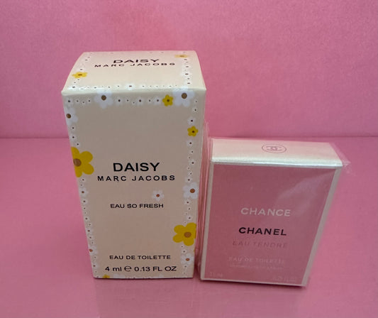 DANCING WITH ME ( 2 pieces Mini perfumes).